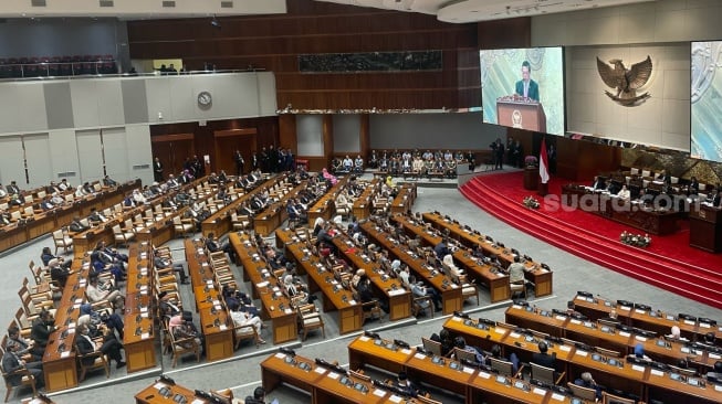 Gedung DPR Dikepung Pendemo, Komisi I Gelar Rapat Kilat Bahas RUU Penyiaran: Khawatir Sulit Keluar