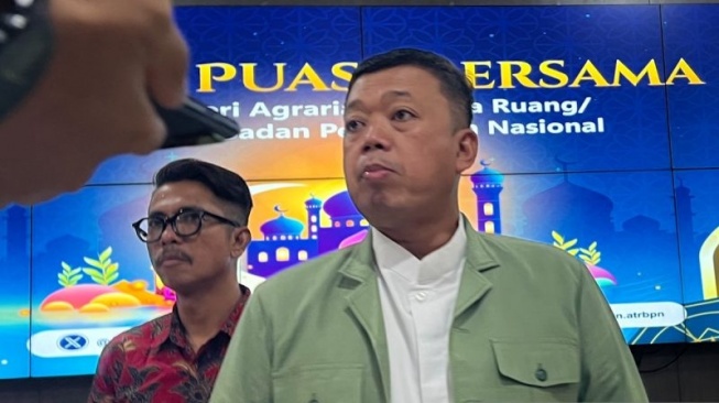 Menteri Agraria dan Tata Ruang/Kepala Badan Pertanahan Nasional (ATR/BPN) Nusron Wahid dalam diskusi bersama awak media di Jakarta, Rabu (19/3/2025). ANTARA/Harianto