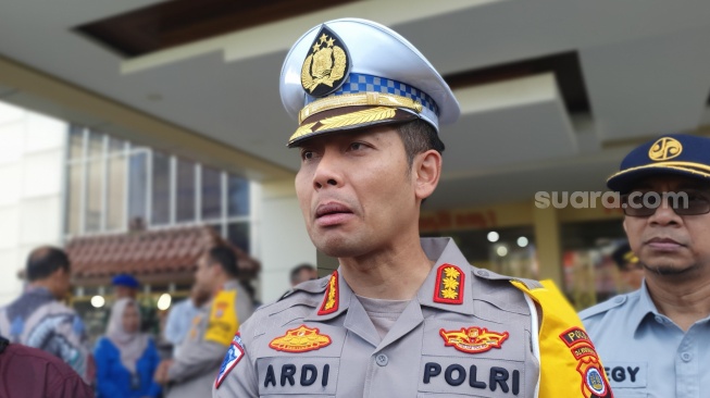 Dirlantas Polda DIY Kombes Pol Yuswanto Ardi saat memberi keterangan kepada wartawan, Kamis (20/3/2025). [Hiskia/Suarajogja.id]