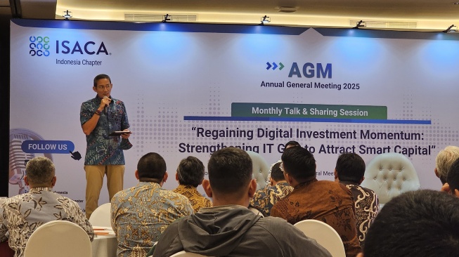 IHSG Loyo, Sandiaga Uno Saran Borong Saham untuk Investasi