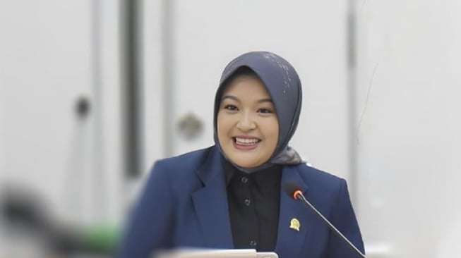 Profil dan Kekayaan Annisa Mahesa: Anggota DPR Termuda yang Diduga Miliki Akun Alter