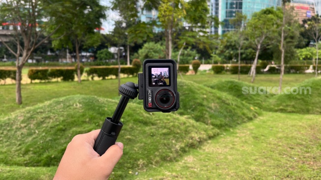 Review DJI Osmo Action 5 Pro. [Suara.com/Dicky Prastya]