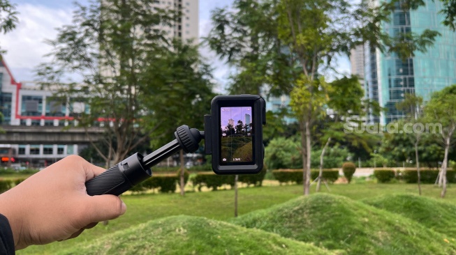 Review DJI Osmo Action 5 Pro. [Suara.com/Dicky Prastya]