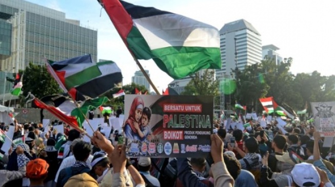 Massa Gelar Aksi Bela Palestina, Serukan Boikot Penjualan Produk-produk Israel