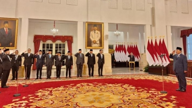 Presiden Prabowo Subianto Lantik 31 Duta Besar di Istana Negara