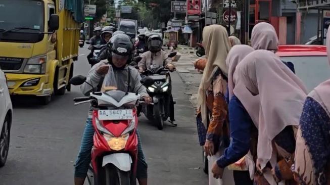 Kondisi jalanan yang ada di wilayah Magelang, Jawa Tengah. (Twitter)