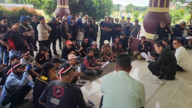 Geruduk Kantor DPRD, Aliansi Serang Utara Tolak Pembangunan PIK 2