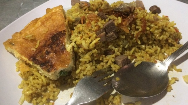 Nasi goreng Padang Bangjo memang jadi salah satu yang diincar orang Semarang. (Twitter)