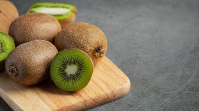 Ilustrasi buah kiwi (Freepik)