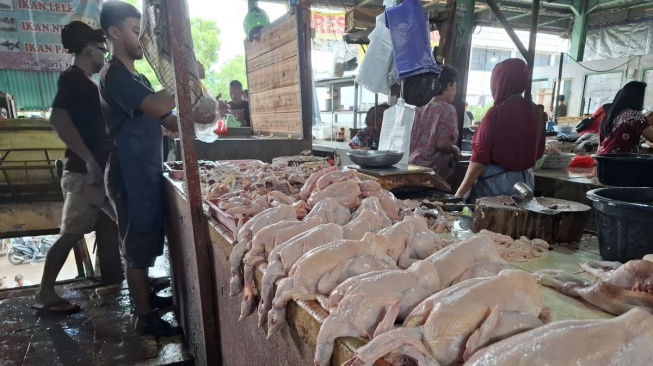 Harga Ayam, Beras, Hingga Bawang Merah Melonjak Tinggi Selama Ramadan-Lebaran