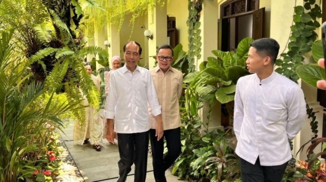 Jokowi Blak-blakan Usai Batal Maju Calon Ketua Umum PSI
