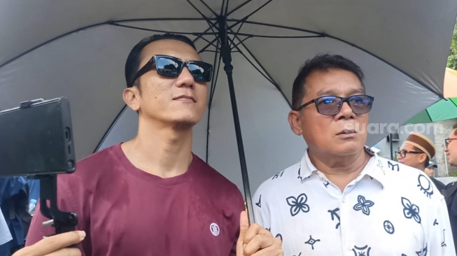 Mathias Muchus Berduka: Kenangan Mendalam dengan Ray Sahetapy Terungkap!