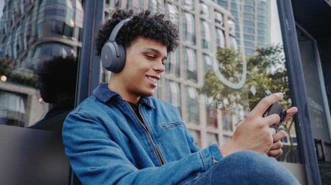 Edifier WH700NB Pro, headphone wireless ANC yang resmi diluncurkan ke Indonesia. [Dok. PT Harman Indonesia]