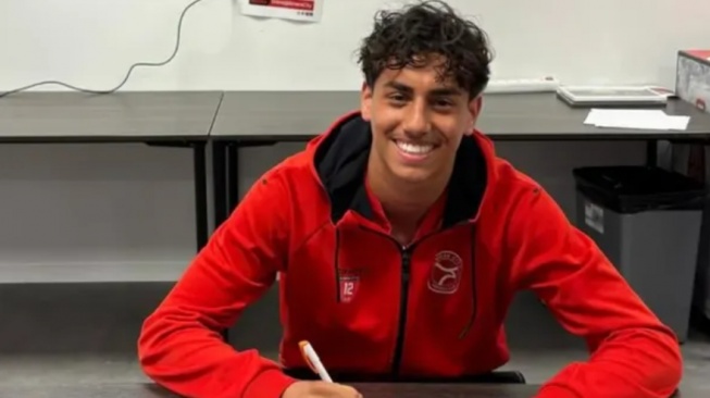 Pemain keturunan Jawa Perpanjang Kontrak di Almere City, Eligible Bela Indonesia U-17 di Piala Dunia