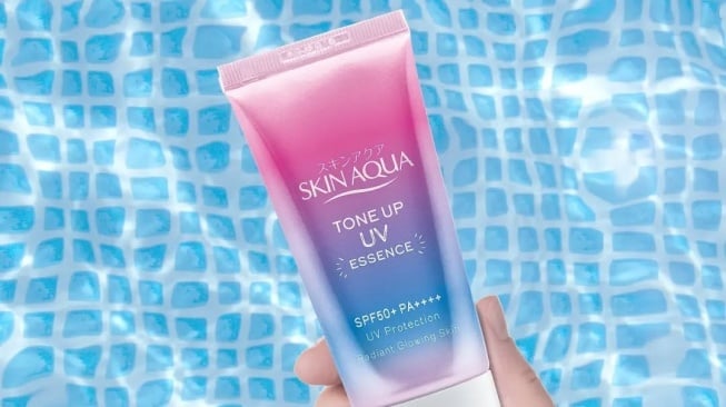 Skin Aqua Tone Up UV Essence Lavender (Instagram)
