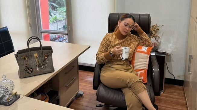 Inul Daratista Curhat Pakai Lagu Rhoma Irama Sebagai Backsound (Instagram)