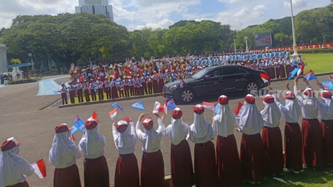 Perdana Menteri (PM) Republik Fiji, Sitiveni Rabuka, melakukan kunjungan resmi ke Istana Merdeka, Jakarta, pagi ini. Kehadiran Rabuka disambut langsung Presiden Prabowo Subianto. (Suara.com/Novian)
