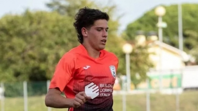 Mengenal Cucu Keponakan Paus Fransiskus, Felipe Bergoglio Bek Klub Liga Italia [Tangkap layar Instagram]