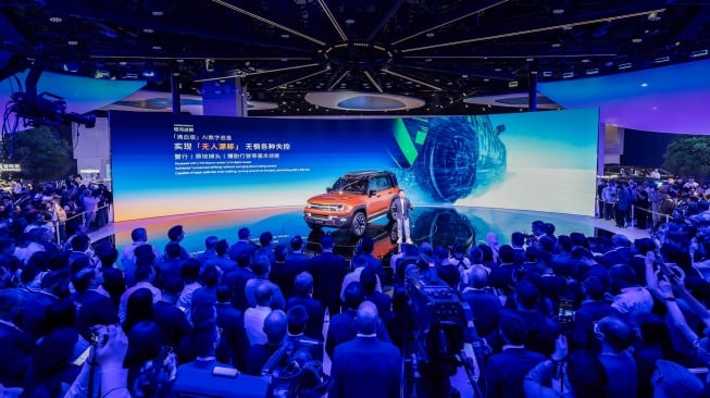 Geely meluncurkan Galaxy Cruiser, mobil yang sudah ditenagai Full-domain AI di Auto Shanghai 2025 pada 23 April 2025. [Dok Geely Auto]