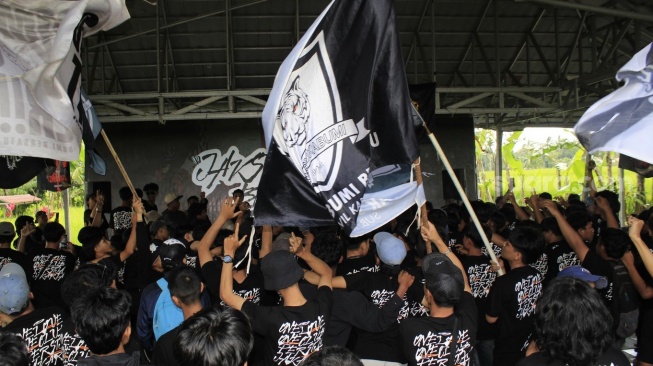 The Jakmania Sukabumi Saat HUT ke-9 (Dok. Jakmania Sukabumi Bersatu).
