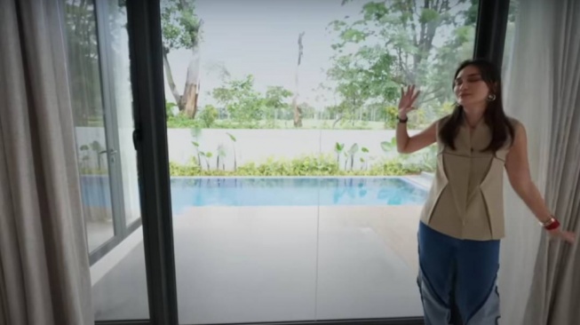 Potret Rumah Mewah Luna Maya (YouTube/Luna Maya)