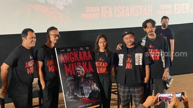 Para pemain film Angkara Murka saat ditemui di kawasan Kuningan, Jakarta Selatan, Kamis (24/4/2025). [Suara.com/Tiara Rosana]