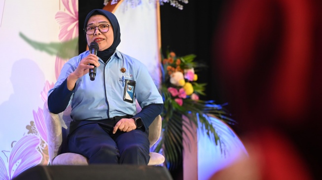 Pada gelaran Talkshow Kartini, Pertamina menghadirkan tiga perempuan tangguh sebagai narasumber, yakni Natasha Rizky yang merupakan public figure, Patricia Yora yang berprofesi sebagai pilot Pelita Air, dan Wahyuningsih yang bekerja sebagai housekeeper di Grha Pertamina (Dok: Pertamina)