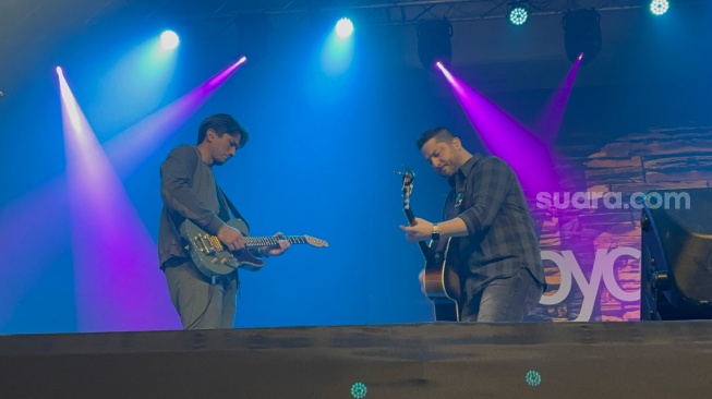 Konser di Jakarta, Vokalis Boyce Avenue Bawakan Lagu yang Ditulis Untuk Sang Putri