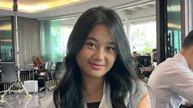 Cinta Aura, pelajar yang vokal kritik Dedi Mulyadi (Instagram/@iam_auracinta)