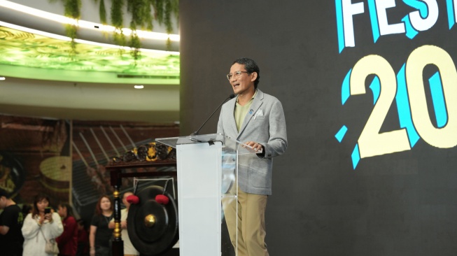 Kolaborasi Tokoh Publik dalam Mewujudkan Kepedulian Lingkungan, Earth Festival 2025 turut dimeriahkan olehtokoh-tokoh publik seperti Dr. Sandiaga Uno, Ir. Basuki Tjahaja Purnama, dan Dr. Isyak Meirobie. (Dok: Arth Festival Indonesia)