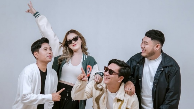 Lagu 'Kita Usahakan Lagi' dari band Indies Batas Senja Viral di media sosial (Instagram)
