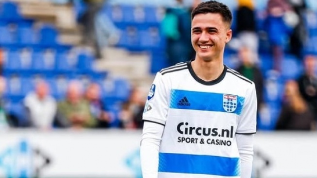 Pemain Timnas Indonesia, Eliano Reijnders menjawab pertanyaan mengenai rumor kepindahan dirinya ke klub asal Liga Malaysia, Selangor FC. [Insgagram Eliano Reijnders]
