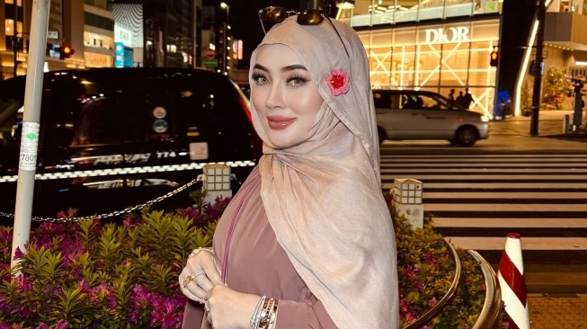Foto Shella Saukia Diedit Jadi Seksi, Warganet Geram: Ini Pelecehan Agama!