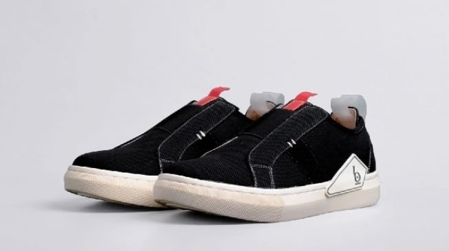 Sepatu lokal - Pijakbumi