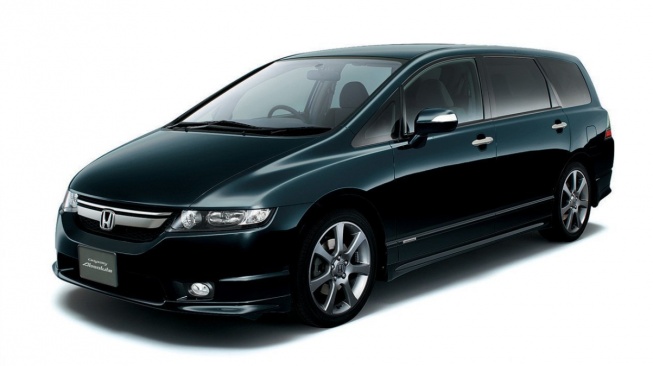 Ilustrasi mobil bekas murah tapi mewah Honda Accord. (Drive Place)