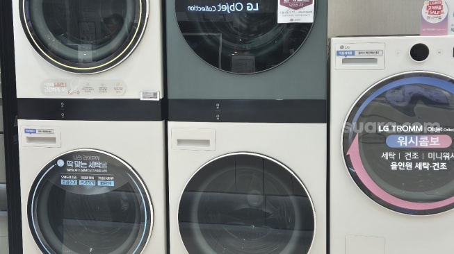 Mein cuci LG dengan teknologi AI DD 2.0, Seoul, Korea Selatan, belum lama ini. [Suara.com/Dythia]
