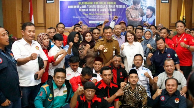May Day, Bukti Cinta untuk Pekerja, Langkah Gubernur Jateng Atasi Tingginya PHK