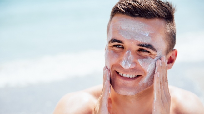 10 Rekomendasi Sunscreen untuk Pria: Lindungi Kulit dari Matahari