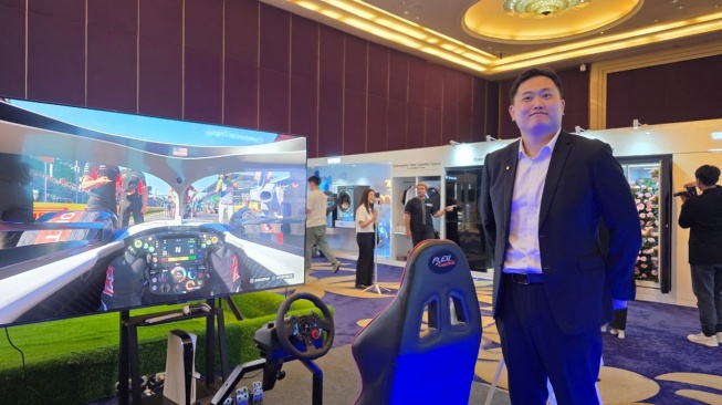Deretan perangkat elektronik TCL terbaru dipamerkan di ajang National Dealer Gathering 2025, bertema “Dare to Dream, Win the Future”, Jakarta, Rabu (30/4/2025). [TCL]