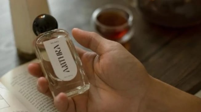 Rekomendasi Parfum Lokal Aroma Teh - Amthra Tea Amo (Shopee/AMTHRA)