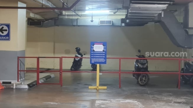 ASN Jakarta Wajib Naik Transportasi Umum Tiap Rabu, Parkiran Balai Kota Jadi Lengang