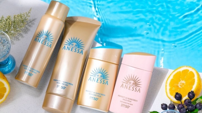 Anessa Perfect UV Skincare Milk (Instagram/@anessa_official_japan)