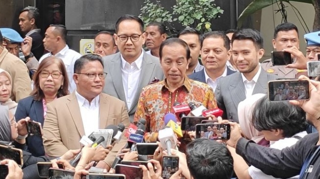 Lapor Sendiri Soal Tudingan Ijazah Palsu, Jokowi Persilakan Polisi Periksa Keaslian Ijazahnya