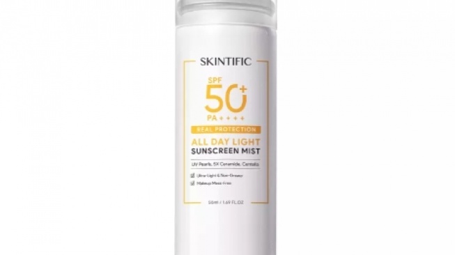Skintific All Day Light Sunscreen Mist SPF 50 PA++++. [Female Daily]