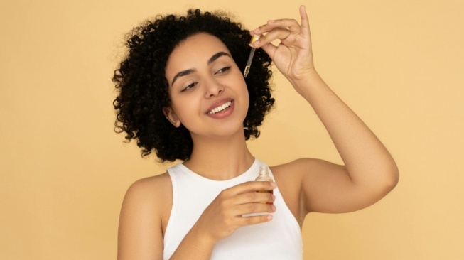 4 Rekomendasi Serum Retinol yang Efektif Bikin Kulit Auto Licin: Ada Harga, Ada Kualitas!