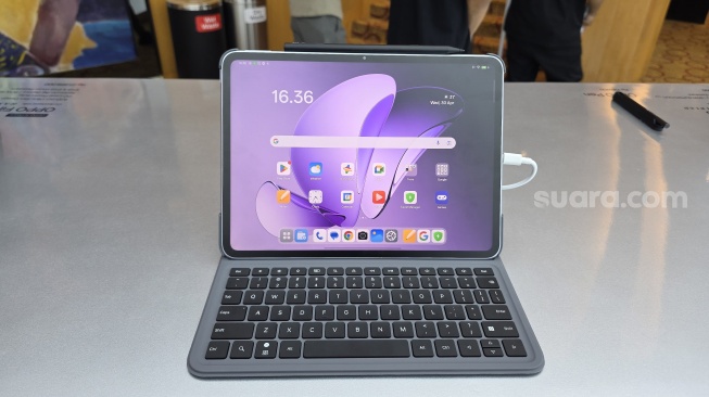 Oppo Pad 3 Matte Display Edition, tablet premium layar ala kertas yang resmi diluncurkan ke Indonesia pada Rabu (30/4/2025). [Suara.com/Dicky Prastya]