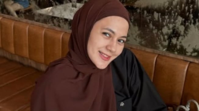 CEK FAKTA! Paula Verhoeven Lepas Hijab Viral di TikTok