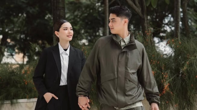 Al Ghazali dan Alyssa Daguise akan menikah (Instagram/alghazali7)