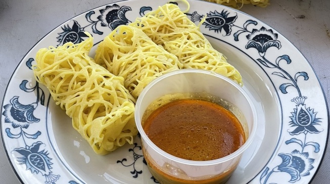 Roti Jala adalah sajian yang banyak dijumpai saat bulan Ramadan. (Twitter)