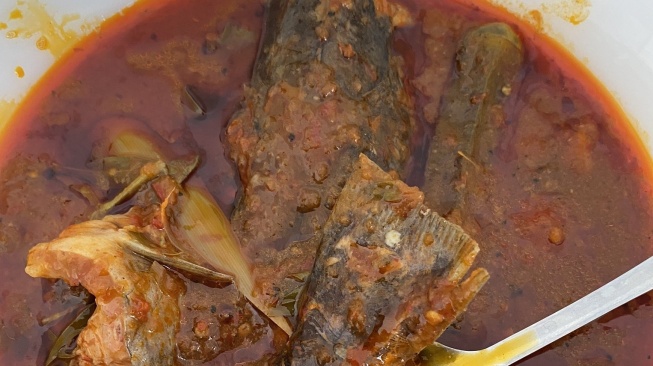 Asam Pedas Baung juga menjadi makanan khas asal Riau. (Twitter)
